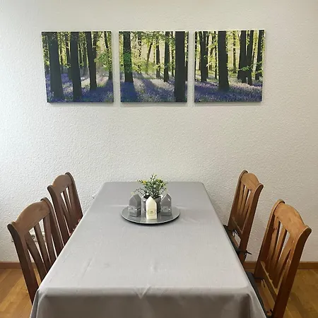 An Der Duesseldorfer Grenze - Top-anbindung Messe, Arena & Airport Apartment