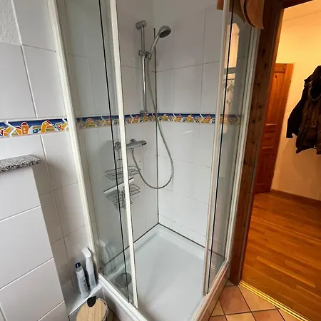 An Der Duesseldorfer Grenze - Top-anbindung Messe, Arena & Airport Apartment *