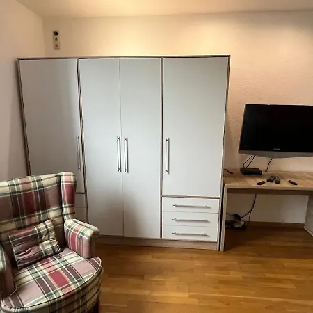 Apartment An Der Duesseldorfer Grenze - Top-anbindung Messe, Arena & Airport *